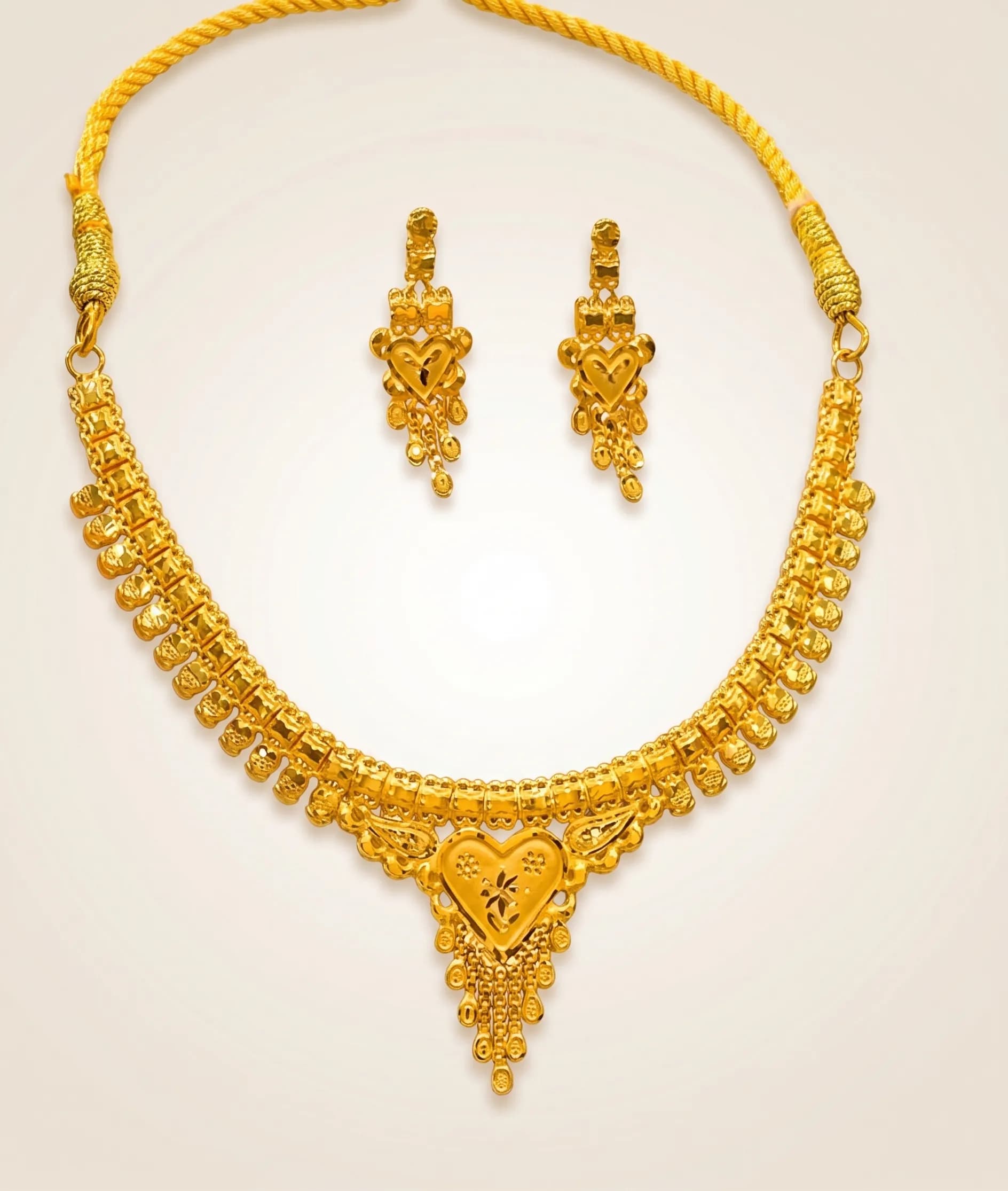 Gold choker necklace set